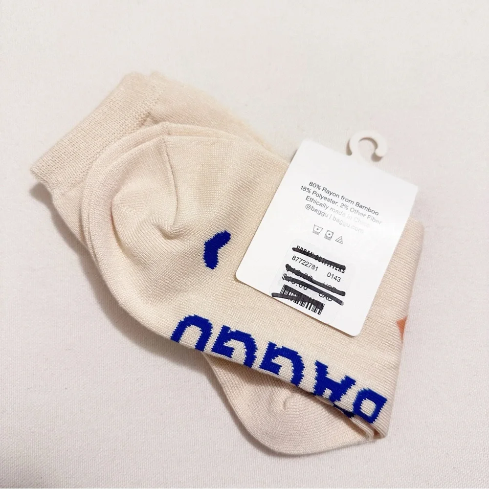 Urban Outfitters BAGGU Heart Socks - Picture 7 of 7